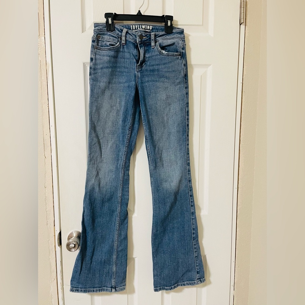Sale! Idyllwind Blue Flare Women's Jeans - Picture 3 of 11
